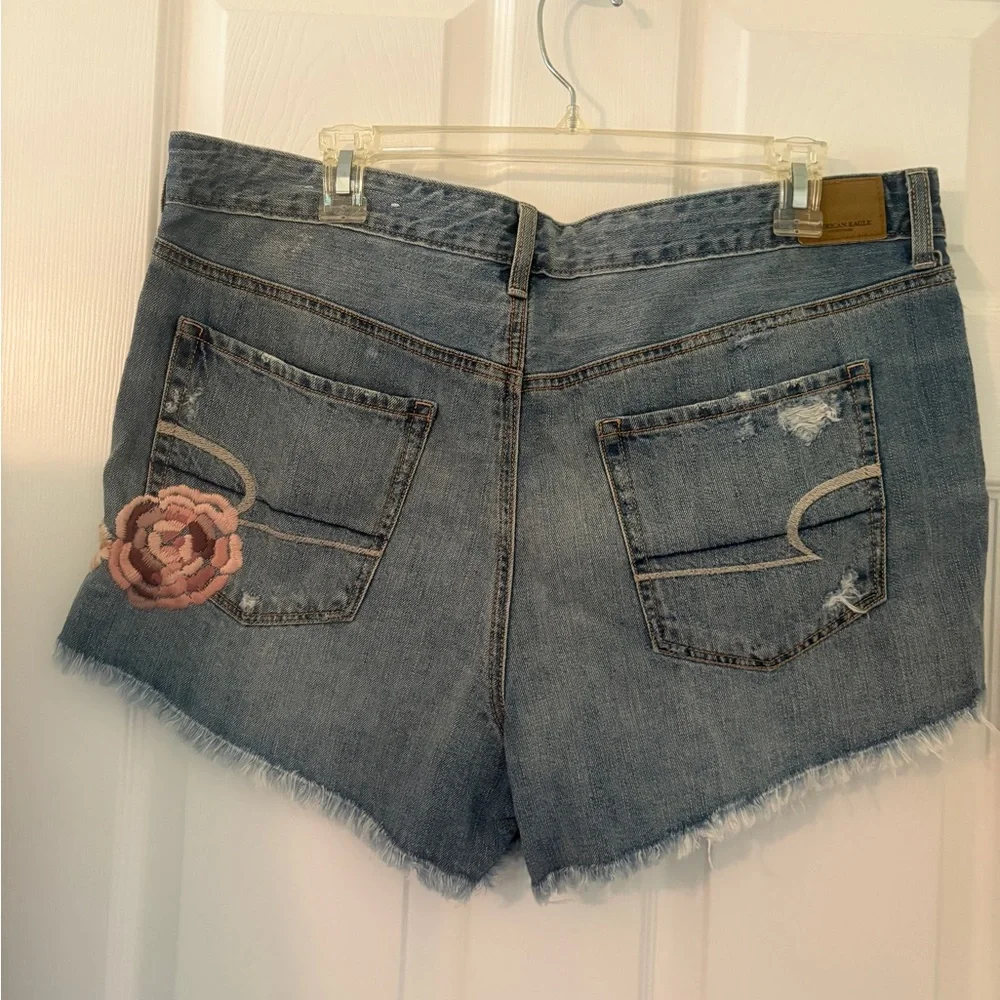 American Eagle, Blue Distressed Jean Shorts with Floral Embroidery, Sz. 14 - Picture 7 of 9